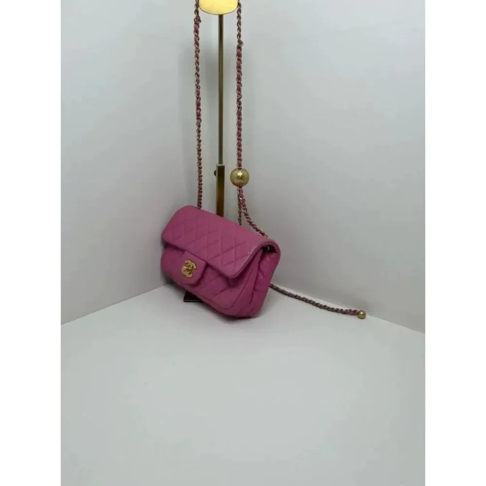 CHANEL brand color